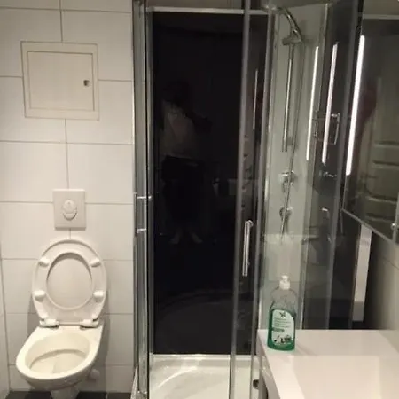 In Gruenerlokka Apartment
