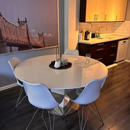 In Gruenerlokka Apartment *